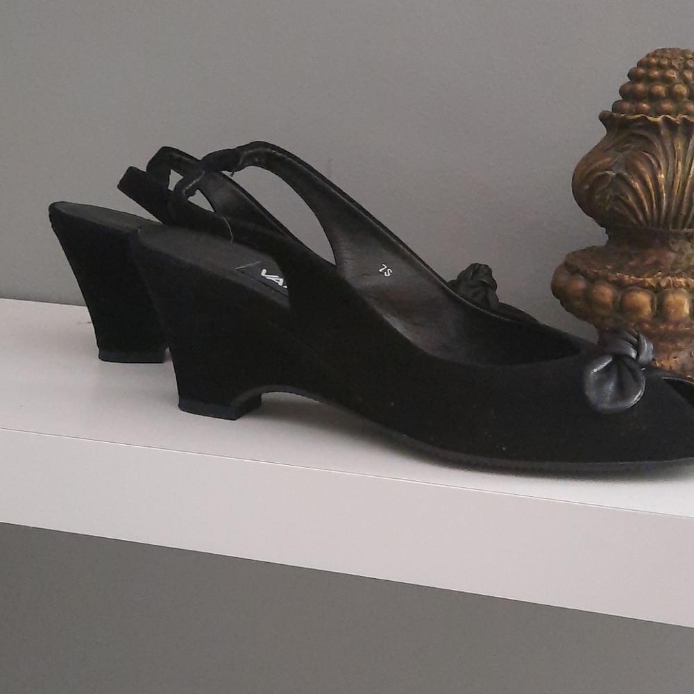 Vintage Black Suede slingbacks